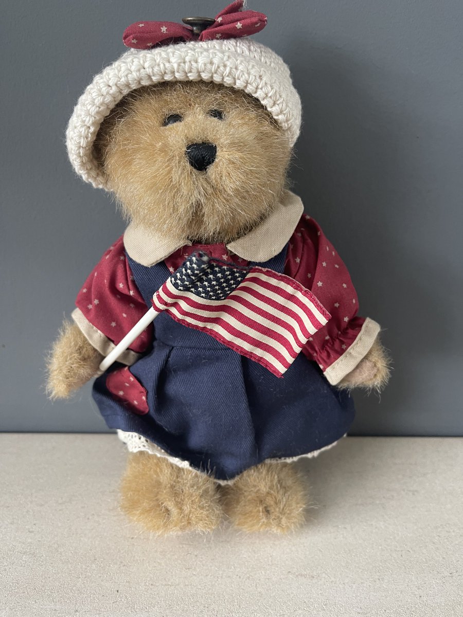 FredTedOlga's tweet photo. Happy 4th July to all of our American friends https://t.co/47uzMPOAmQ