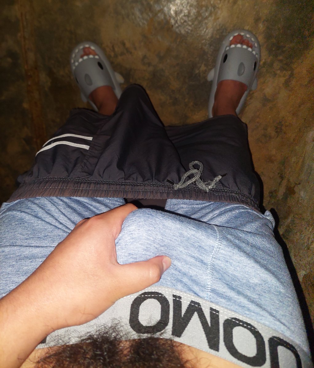 gerapsaa's tweet photo. Me gustó mucho mis sandalias de tiburon y tu?🔥 https://t.co/yvRfZlCUMA