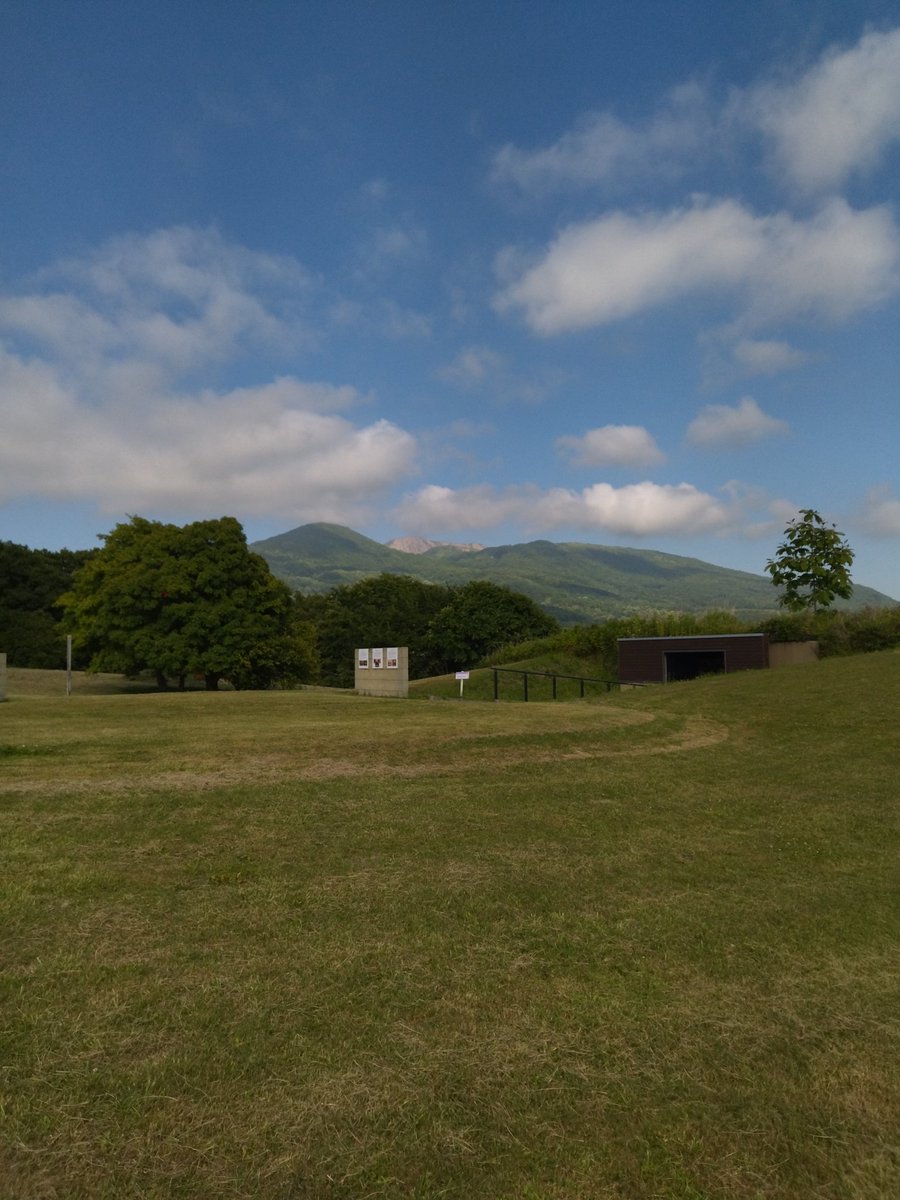 edy555's tweet photo. こちらは有珠山の麓の入江貝塚。屋外なのにきちんとトンネルで展示され整備されてる https://t.co/uTVnEKSSOE