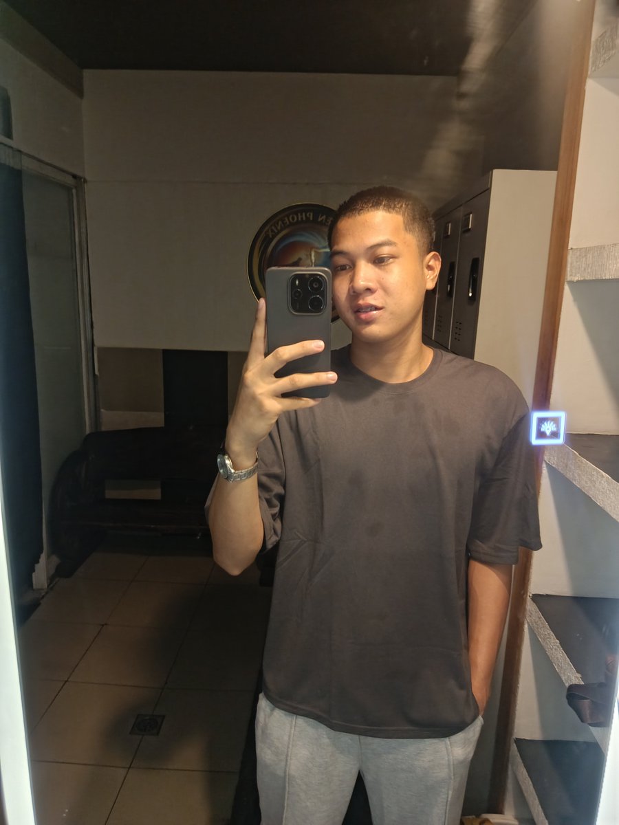 Ian77741's tweet photo. On duty 
@goldenphoenix29 https://t.co/W7XeOcDXjA