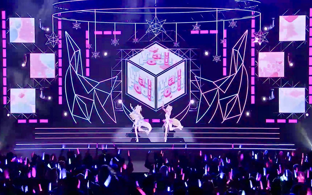 fuwamoco_en's tweet photo. We shared the most SERENDIPITOUS moment together today at Day 1 of #holoSerendipity! BAU BAUー！！🐾✨

YOU BLEW US AWAY WITH YOUR BIG BAU BAUs! I guess we surprised you with BAUDOL, huh? 🩵🩷 It was so much fun, and there is even more waiting to be had tomorrow! 🔥 #BAUrendipity https://t.co/aTHPwL9FT7