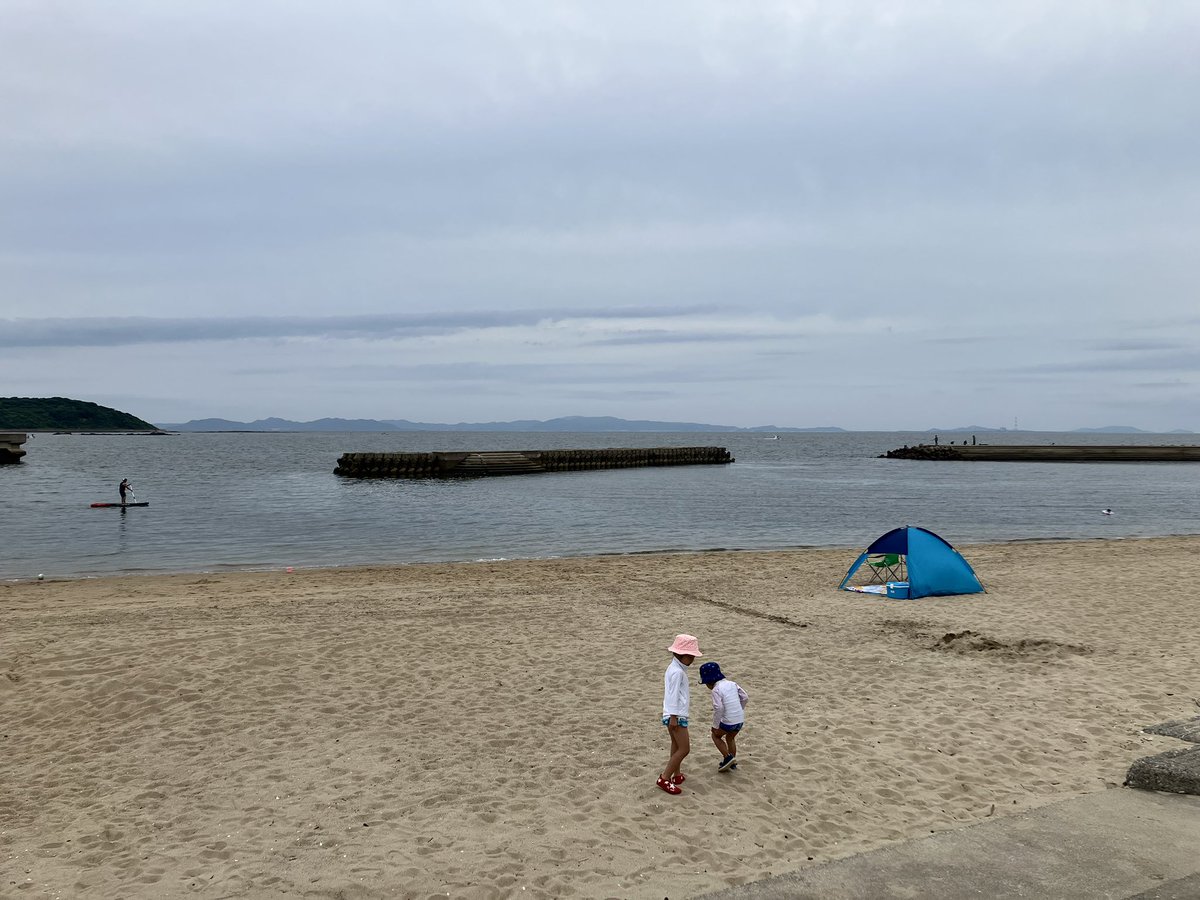 ChaccaTanaka's tweet photo. 夏始まったということで、海水浴しにきました。 https://t.co/HFkpzvjmU2
