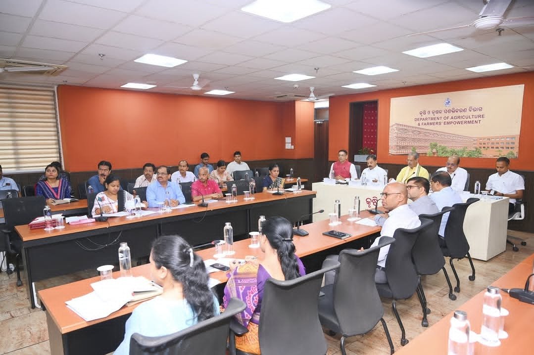 OSSCLtd's tweet photo. An MoU was signed between DAFE, Government of Odisha and OSSC Ltd. at Krushi Bhavan to foster collaboration and enhance support for the agricultural sector through strategic initiatives and innovation for the Year 2026-27.

#OSSC #QualitySeeds#FarmersFirst https://t.co/Cqlzo89QYZ
