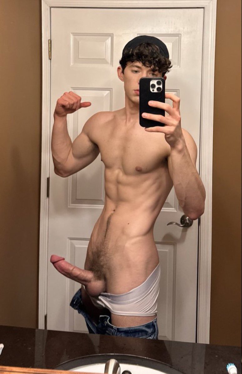 thexchris's tweet photo. Woke up feeling pumped 😜 https://t.co/otVrIx5RBH