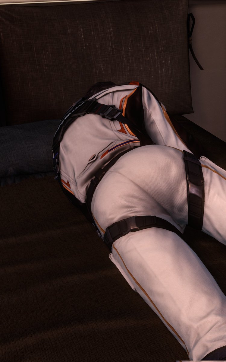 xyzapplepie520's tweet photo. Omg you can see how tired he is from carrying it around :( please don't stop talking about this until inflop hears us!! The other LI's are crying for Caleb, I personally saw them irl with tears in their love and deepspace eyes
#JUSTICEFORCALEBSASS
#BringCalebsAssBack https://t.co/T80Xbhze2r