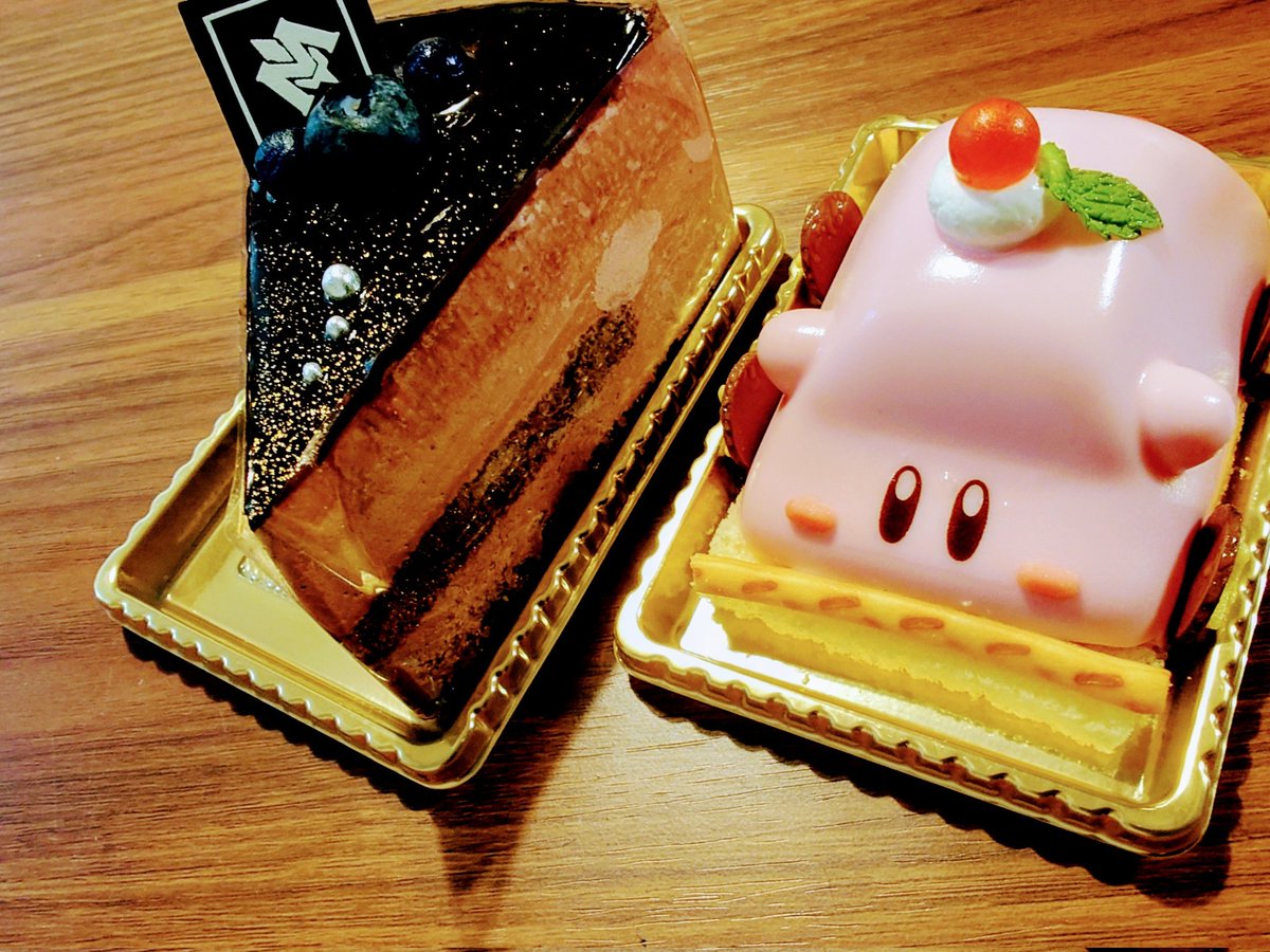threat96's tweet photo. 東京駅で雷そばとメタナイトの気高きチョコレートケーキを食した。 https://t.co/g7NsJM6iD6