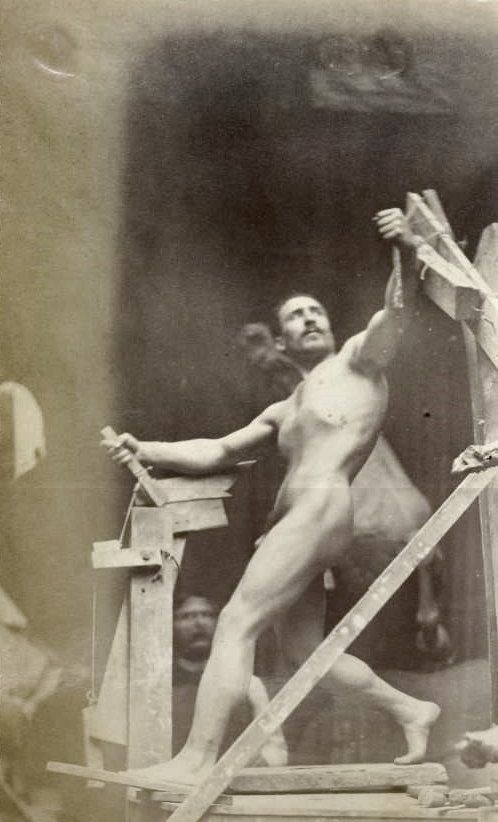 LaurentRie28741's tweet photo. Encore une fois, je tenais à rendre hommage aux modèles masculins nus. L’art du modèle vivant aux Beaux-Arts : là où la nudité perd tout son tabou pour devenir pure ligne, perspective et anatomie. Un exercice d’humilité et de concentration fascinant, des deux côtés du chevalet. https://t.co/VF0uRCY1lp