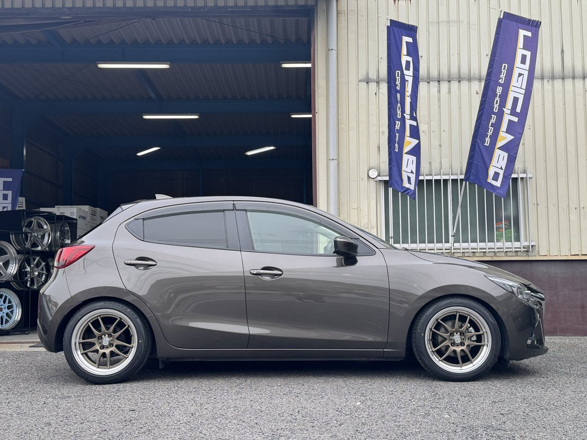 LOGIC0074's tweet photo. DJ系デミオ‼️
エモーションCR 2p  17×7.5 17×8  215/45-17
TEIN車高調
#デミオエモーション
#デミオ17インチ
#デミオツライチ
#デミオtein車高調
#ロジックラボ https://t.co/7rZ5mnnoy6