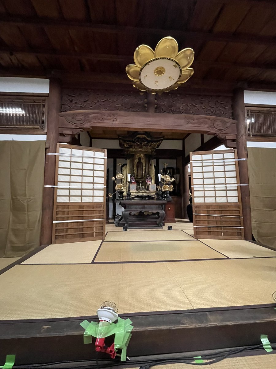 MyzFIDTdUbG2z2L's tweet photo. 尾道市信行寺
いよいよ文治忌スタート
雨凄いけど
足元お気をつけてお越しください https://t.co/LzMX1LgGxY