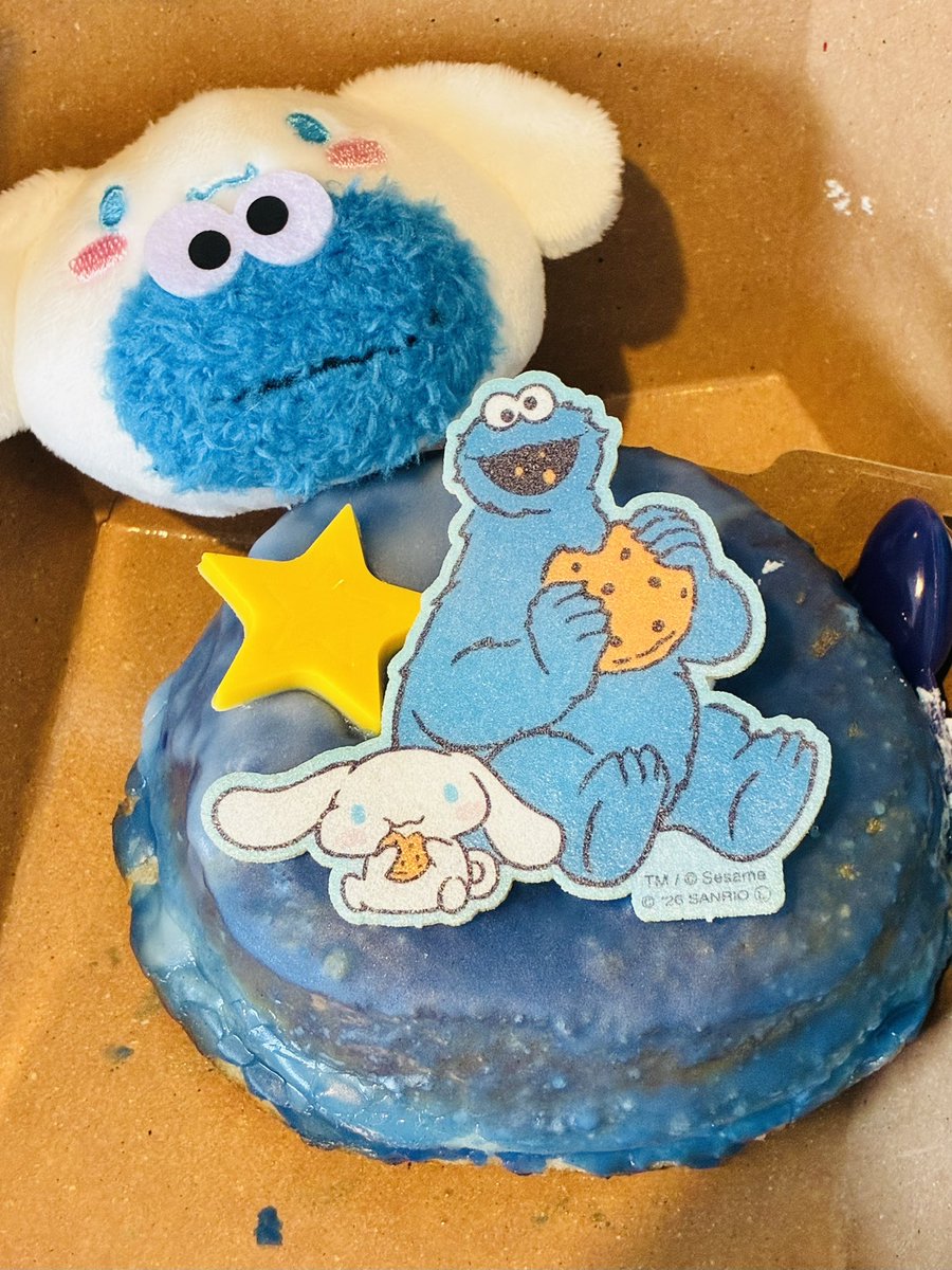 curiumia's tweet photo. セサミストリート　サンリオコラボ
めーちゃかわいかった！！！
ポーチも買いました🍪
普通のメニューもとっても可愛い https://t.co/8QwSntqDSA