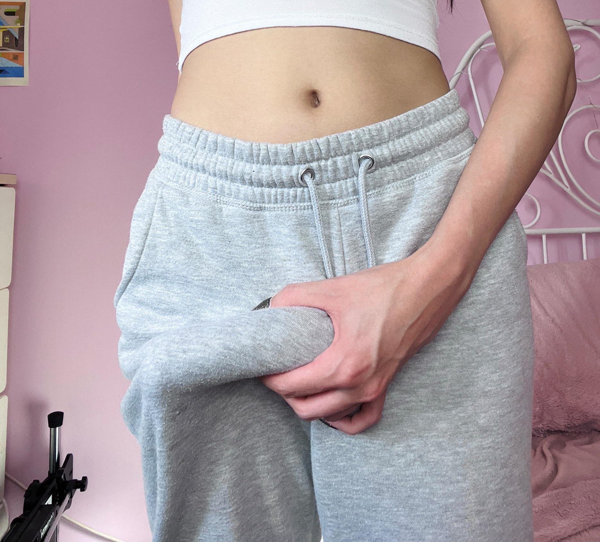 SouIswordss's tweet photo. ᅠ  
ᅠ  
Definitely  not  her  trying  to  show  off  ...
ᅠ  
ᅠ https://t.co/Zh2an0pwxv