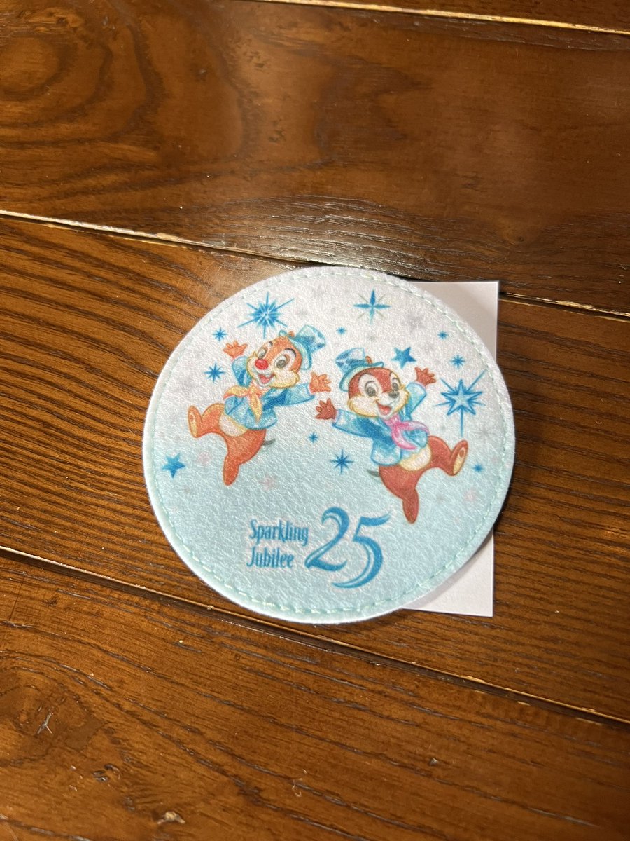 katsu0110's tweet photo. ディズニーシー

スーベニアコースター
譲:チップ&amp;デール
求:ドナルド&amp;デイジー

カプセルトイ
譲:5周年
求:10周年

本日閉園までいますので手渡し可能です。

よろしくお願いします。 https://t.co/n6MVBfNtkP