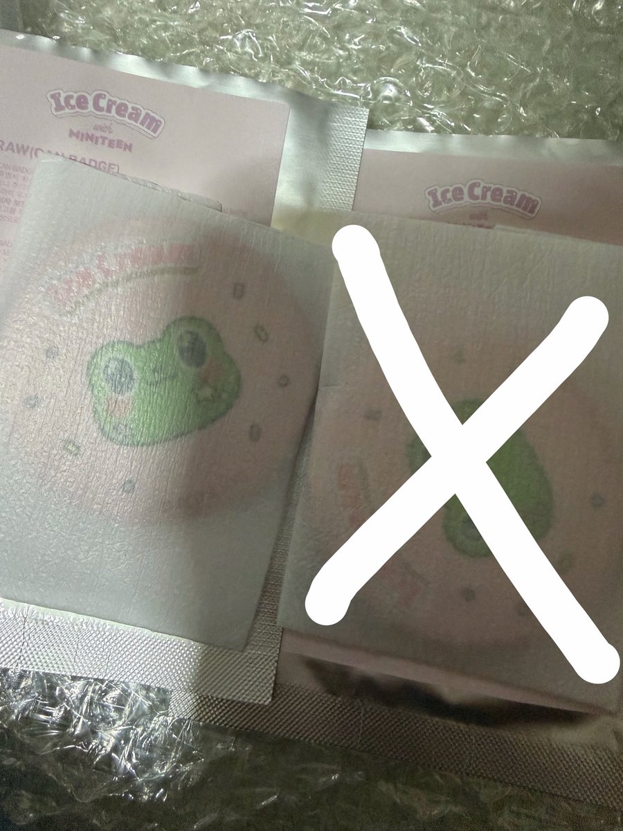 JUNKOSHO's tweet photo. miniteen ミニティーン 交換 缶バッジ ice cream アイスクリームlucky draw セブチ　ラキドロ

【譲】ディエイト　ミンハオ　

【求】ジョシュア　ミンギュ　

郵送 >>>7/7東京ポップアップ手渡し

お気軽にお声がけください🙇 https://t.co/RWzvcfLUpl