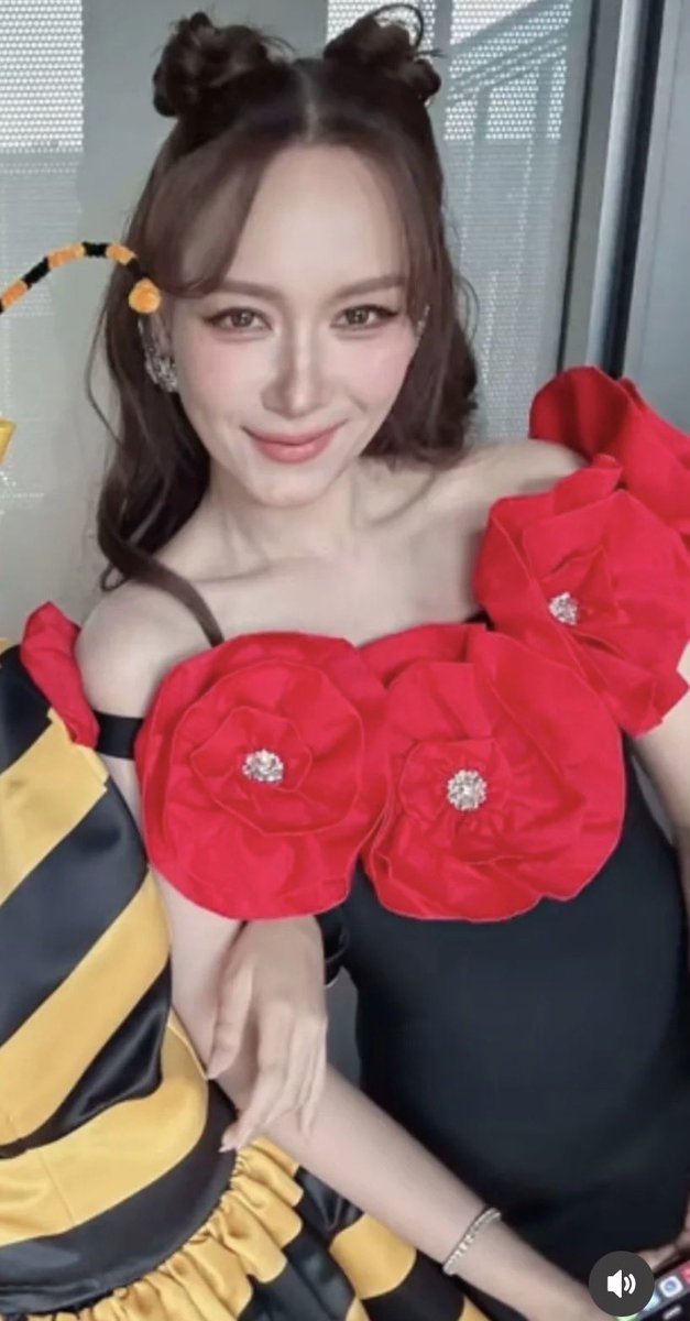 yingratchaa's tweet photo. @Kunkarn เขยจีน 100% https://t.co/gTEGHyxZgG