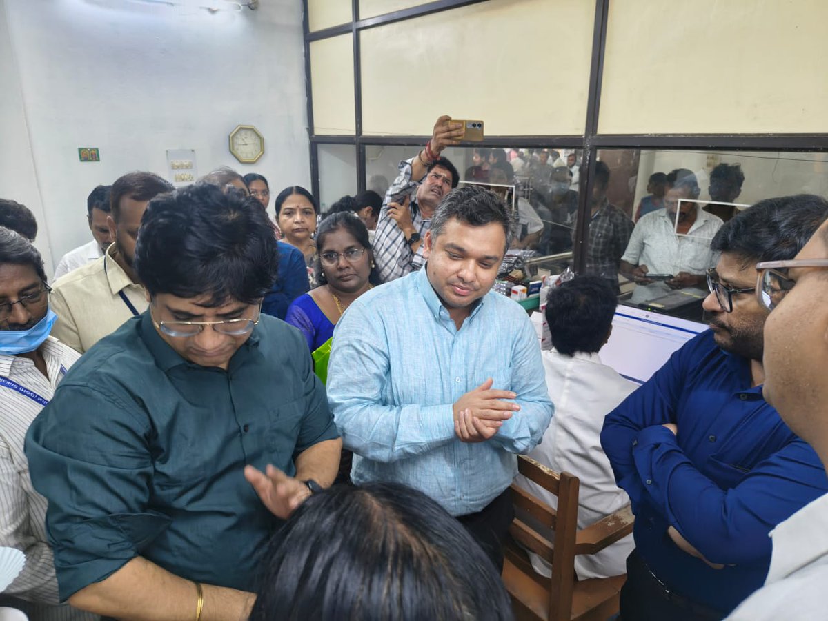 AyushmanNHA's tweet photo. Strengthening healthcare delivery at the grassroots!
Dr. @PankajAroraNHA, Director, NHA and @dr_piyushsingla, Director, NHA visited Government General Hospital, Srikakulam to review the implementation of #ABDM and #PMJAY.
They assessed #ABHAID creation, #AyushmanCard
1/2 https://t.co/ed7DAovEwy