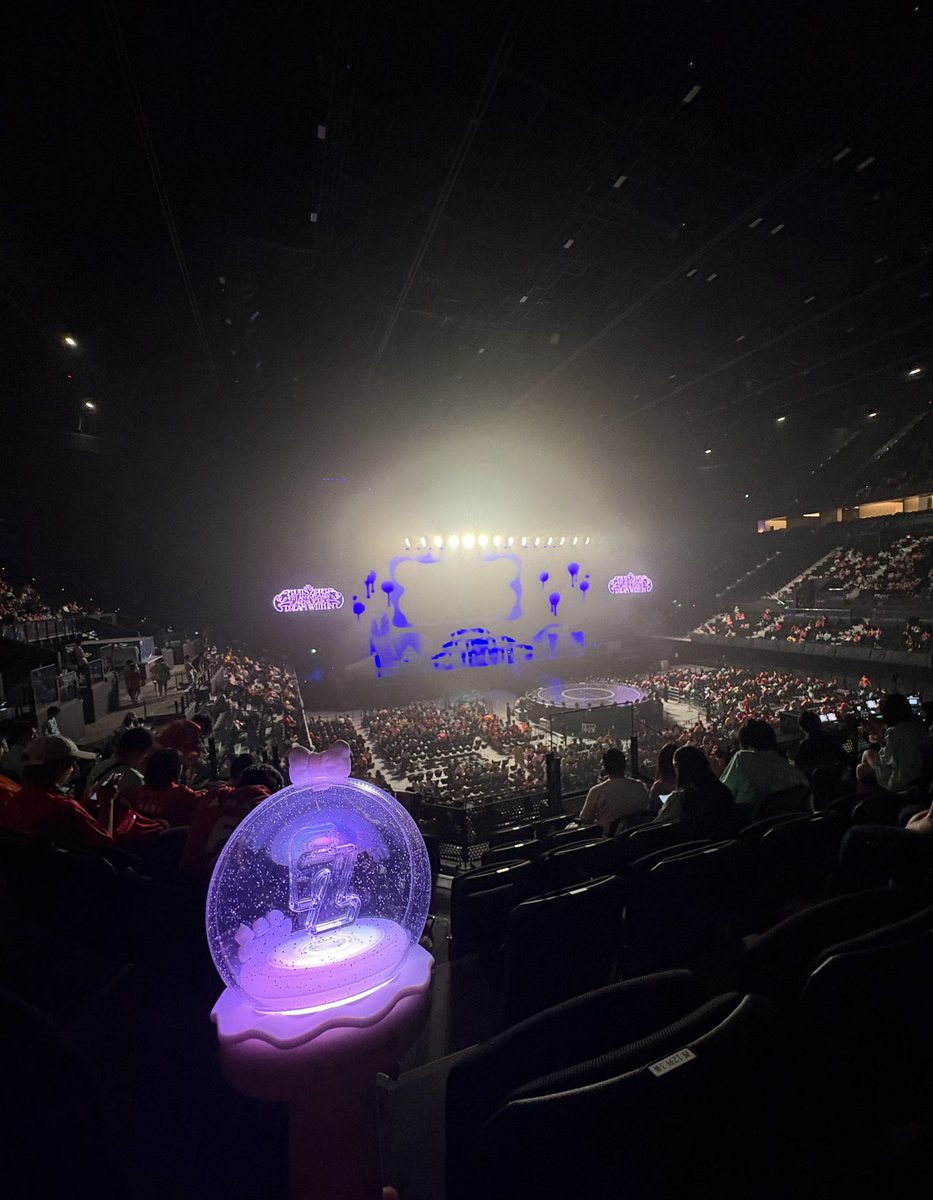 kanenenegae's tweet photo. 可もなく不可もない席
#FRUITSZIPPER https://t.co/T5rTqRi9vD