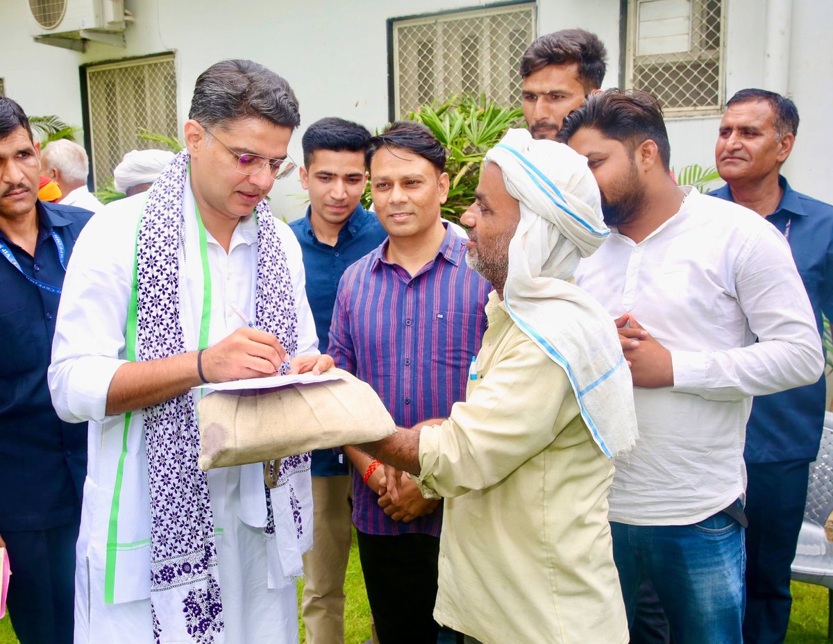 SachinPilot's tweet photo. आज सुबह मेरे घर पर।

📍जयपुर https://t.co/XKE9KAVYw4