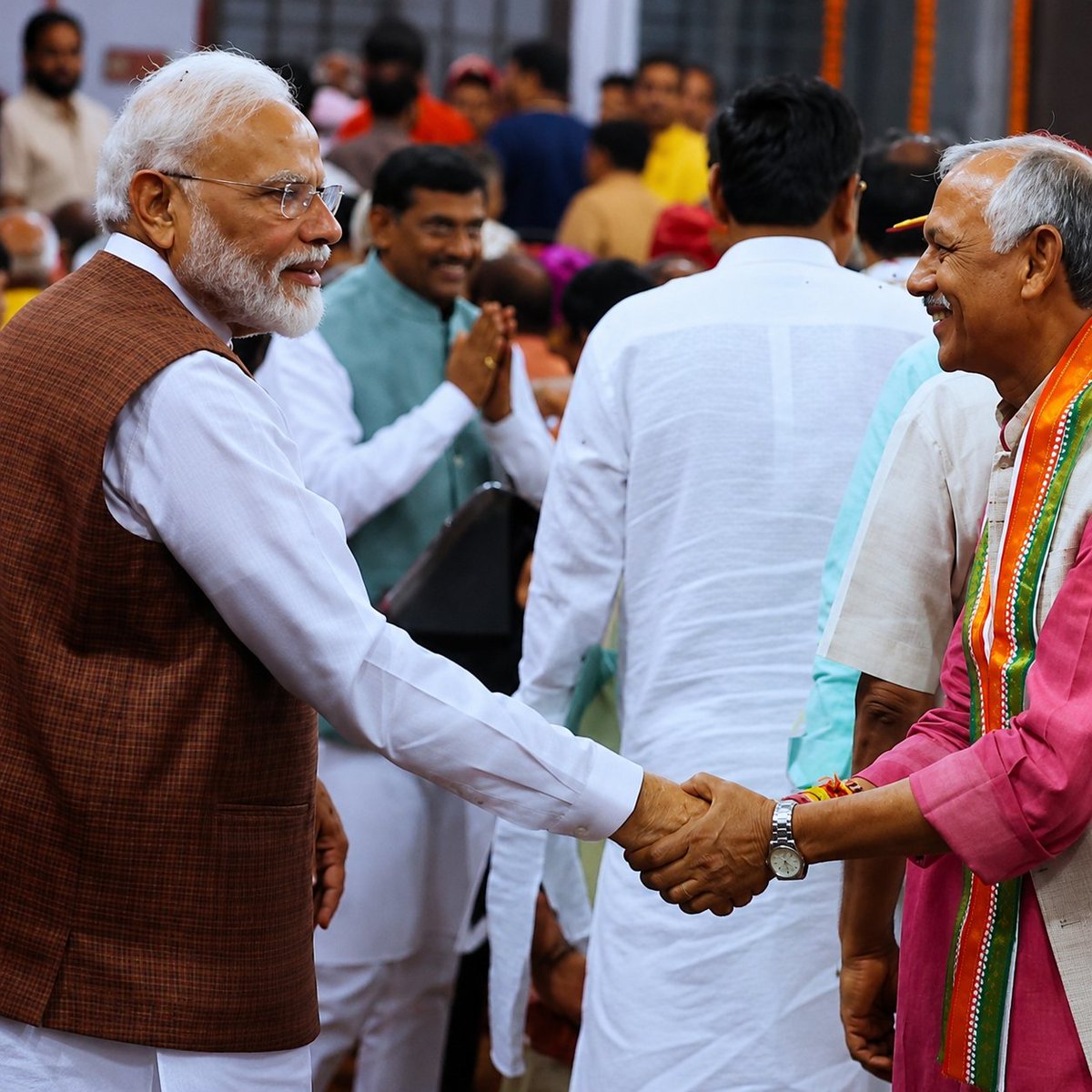AVIANASHSINGH's tweet photo. यह आपके विचार को अधिक प्रभावशाली और औपचारिक रूप में प्रस्तुत करता है:

महाराजगंज लोकसभा की जनता की यह प्रबल मांग है कि इस बार हमारे क्षेत्र को केन्द्रीय मंत्रीमंडल में उचित प्रतिनिधित्व मिले। हमारे लोकप्रिय जनसेवक एवं माननीय सांसद श्री जनार्दन सिंह सिग्रीवाल जी ने वर्षों से https://t.co/hTb8JRGcjv