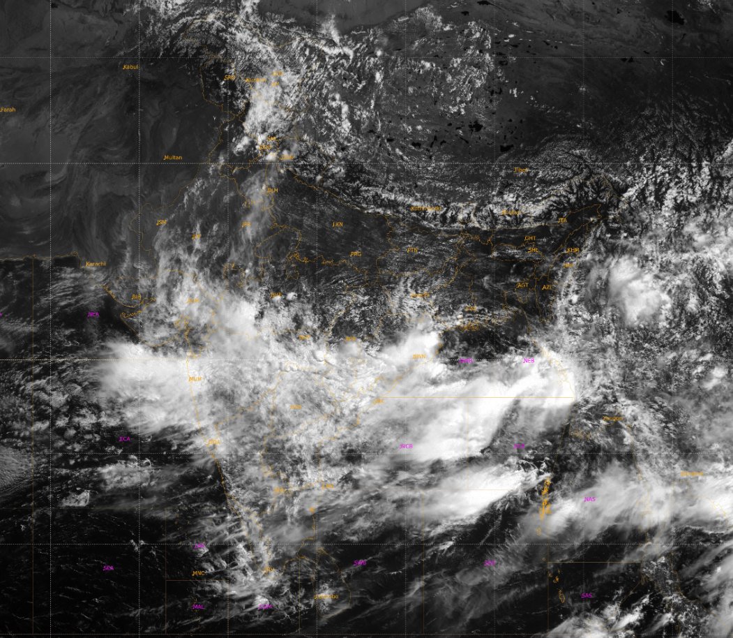 Indiametdept's tweet photo. Update based on 0830Hrs IST of today, 4th July 2026

The Well Marked Low Pressure Area over Northwest Bay of Bengal & adjoining north Odisha-West Bengal coasts persists over the same region at 0830 hrs IST of today, 04th July, 2026.

 It is very likely to move west-northwestward across north Odisha and north Chhattisgarh during next 3 days.