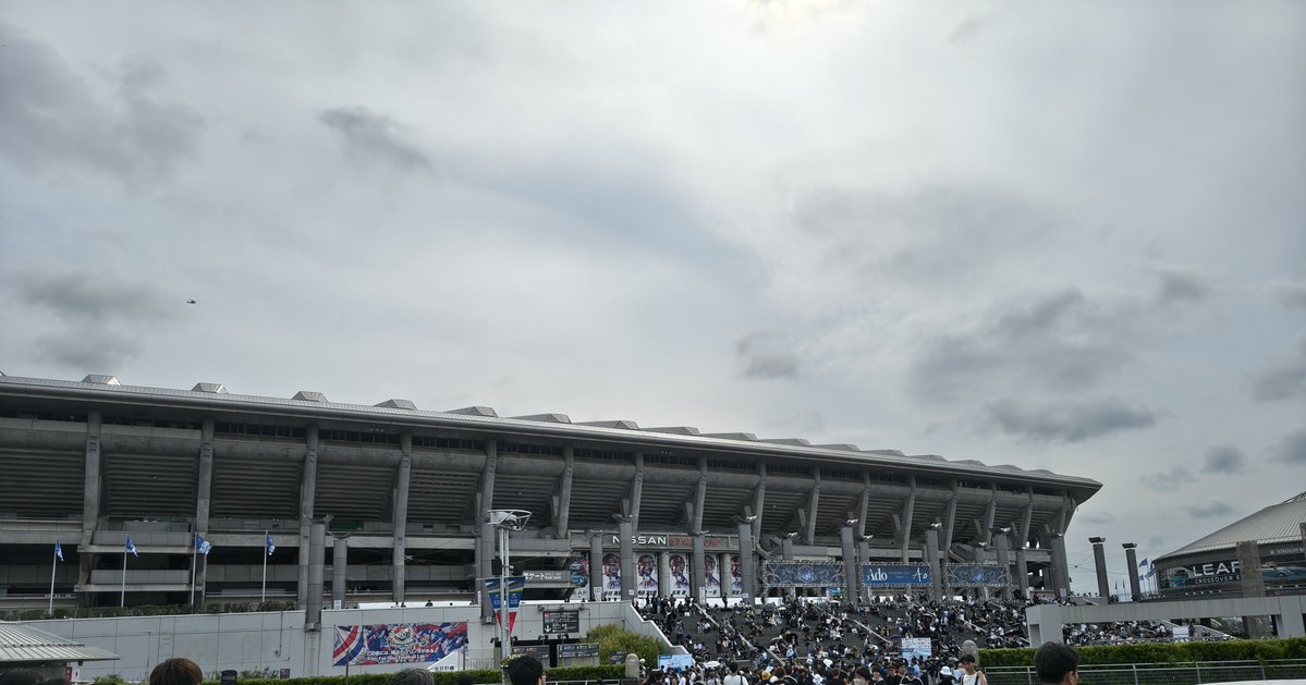 qtm10w's tweet photo. 本日の現場です！！
#日産スタジアム
#Ado https://t.co/uE8wDjLDmv