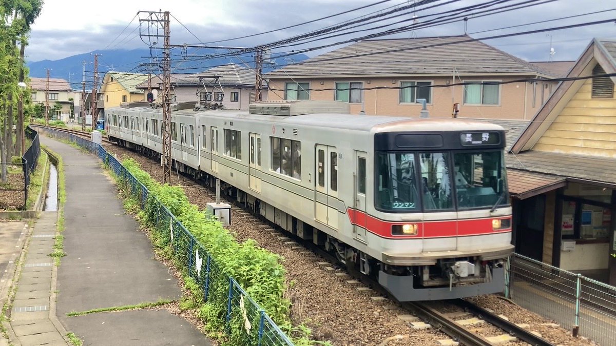 saw20082008saw's tweet photo. 長電3000系 https://t.co/pcenJ24SLl