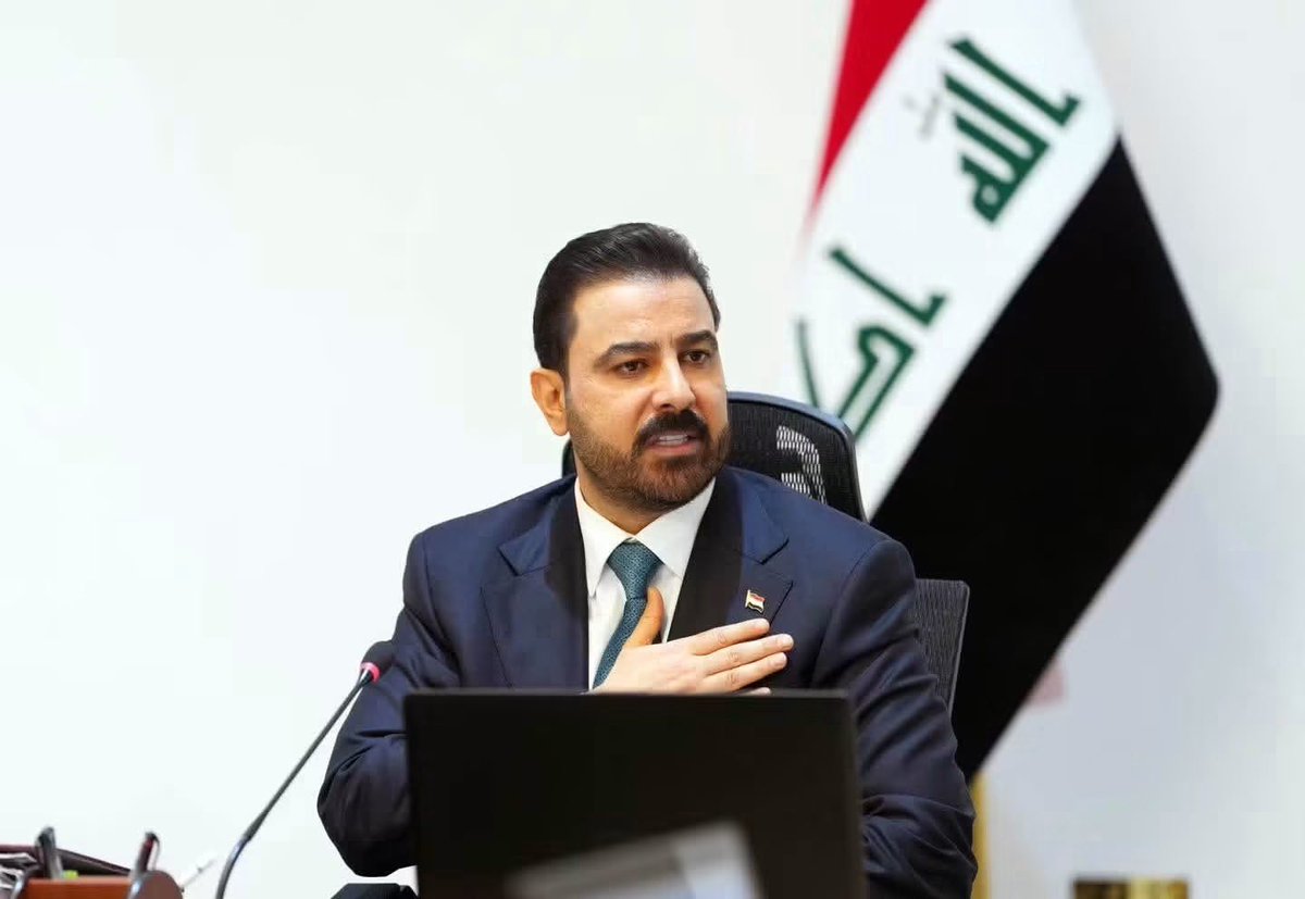 Ali313Ali12's tweet photo. إلى  دولة الرئيس علي الزيدي 

الحملة الي اطلقتها ضد الفساد ليست مقتصرة فقط على وزارة النفط يرجى من جنابكم متابعة ملف وزارة التجارة ،فاغلب المواد الغذائية لا تصلح حتى كعلف حيواني !!
بالنسبة للطحين فالمواطن يبيعه للتاجر والتاجر يبيعه علف حيواني!
العدس كذلك ،الحمص كذلك ،التمن كذلك ،
اما الطامة الكبرى المعجون فإنه لا يصلح لأي شيء!
نرجو من جنابكم متابعة موضوع (شركة الاويس ) حتى وان كانت تخصكم ف قوت الشعب لا يمكن التلاعب او المساس به …

المكتب الاعلامي لرئيس الوزراء العراقي
الامانة العامة لمجلس الوزراء
وزارة التجارة العراقية