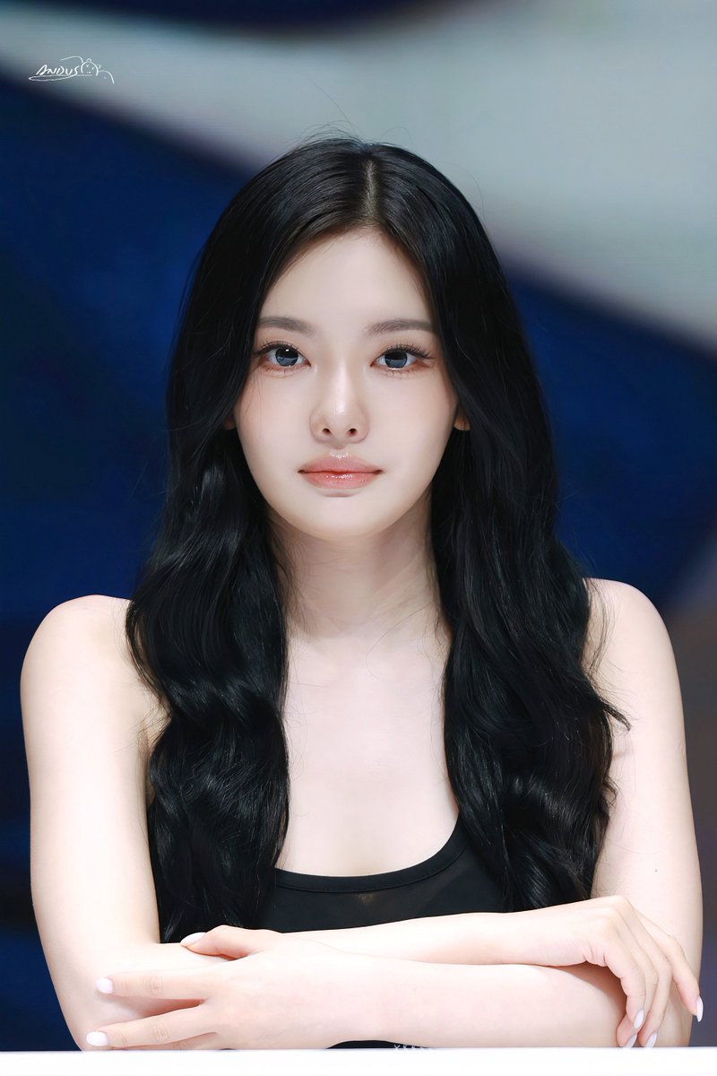 AndusMui's tweet photo. 260704 WM fansign event

#NINGNING #aespa
#닝닝 #宁宁 #宁艺卓 https://t.co/MwfG1KTvaE