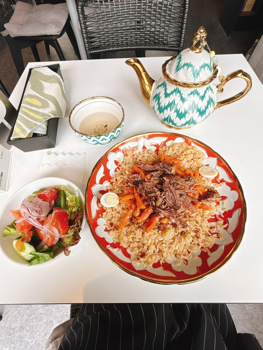 venusinfakefurs's tweet photo. ウズベキスタン料理おいしかった！！ひつじ〜〜！！、 https://t.co/mfVppzY5pI