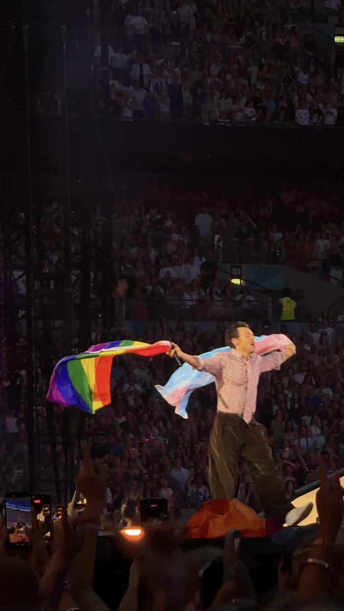larrybeliever91's tweet photo. It’s quite LOUD, isn’t it? I don’t know what else is needed?

"There comes a time when a blind man takes your hand and says, "Can't you see?"

"ARE YOU LISTENING YET?"

🏳️‍🌈🏳️‍🌈🏳️‍🌈 https://t.co/eiLKvVNvLt