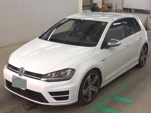 kukuteni's tweet photo. Twitter for cars 

Golf 7 GTI or Golf 7 R 🤔🤔 https://t.co/mO0mVqvjcO