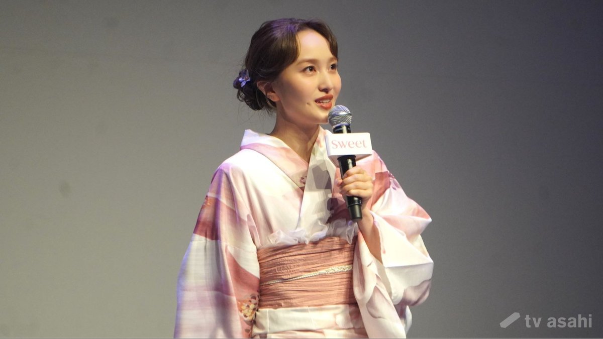 Miimg11's tweet photo. ももクロ・百田夏菜子、200人のファンと誕生日をお祝い！ファンからは「大好き～」と歓声
https://t.co/esY1zpF525 https://t.co/JZWYNLFUxu