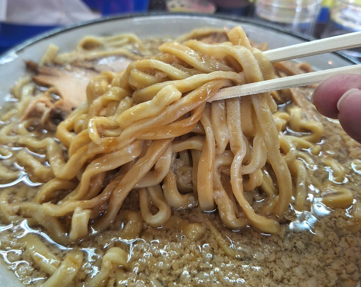 ora_nacky's tweet photo. 新潟市中央区
中華そば こころ 市役所前店
ジャンボラーメン　¥1300
ネギ抜き https://t.co/Xhd9J24tPj