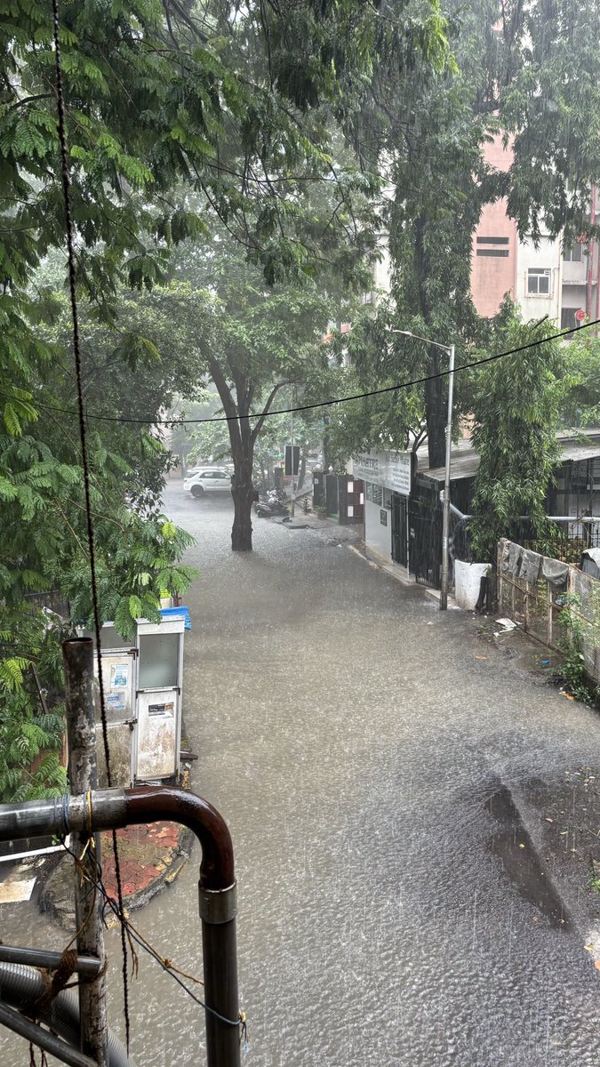 MSawant1997's tweet photo. @mybmcWardRC Disappointed with the delay from @mybmcWardRC . Registered a complaint RC_202600056175 for water logging issue at Chemburkar Wadi, Mhatre Cross Lane, Dattapada Road, Near Crystal Hospital, Borivali East on 2nd July 2026, but the work is still pending. @mybmc https://t.co/L1qWKnBwSu