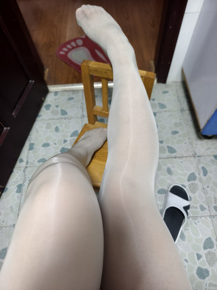 xiaoxiaosmcd's tweet photo. 有宝宝问我为啥不减肥，我���为胃的一些问题，可能与吃或者与💊有关，所以下不来，介意体重的cdm就不要加我啦，如果一起玩不介意的可以加哦，大家互相开心就好
#cds #伪娘 #调教 https://t.co/Adc74Onf0z