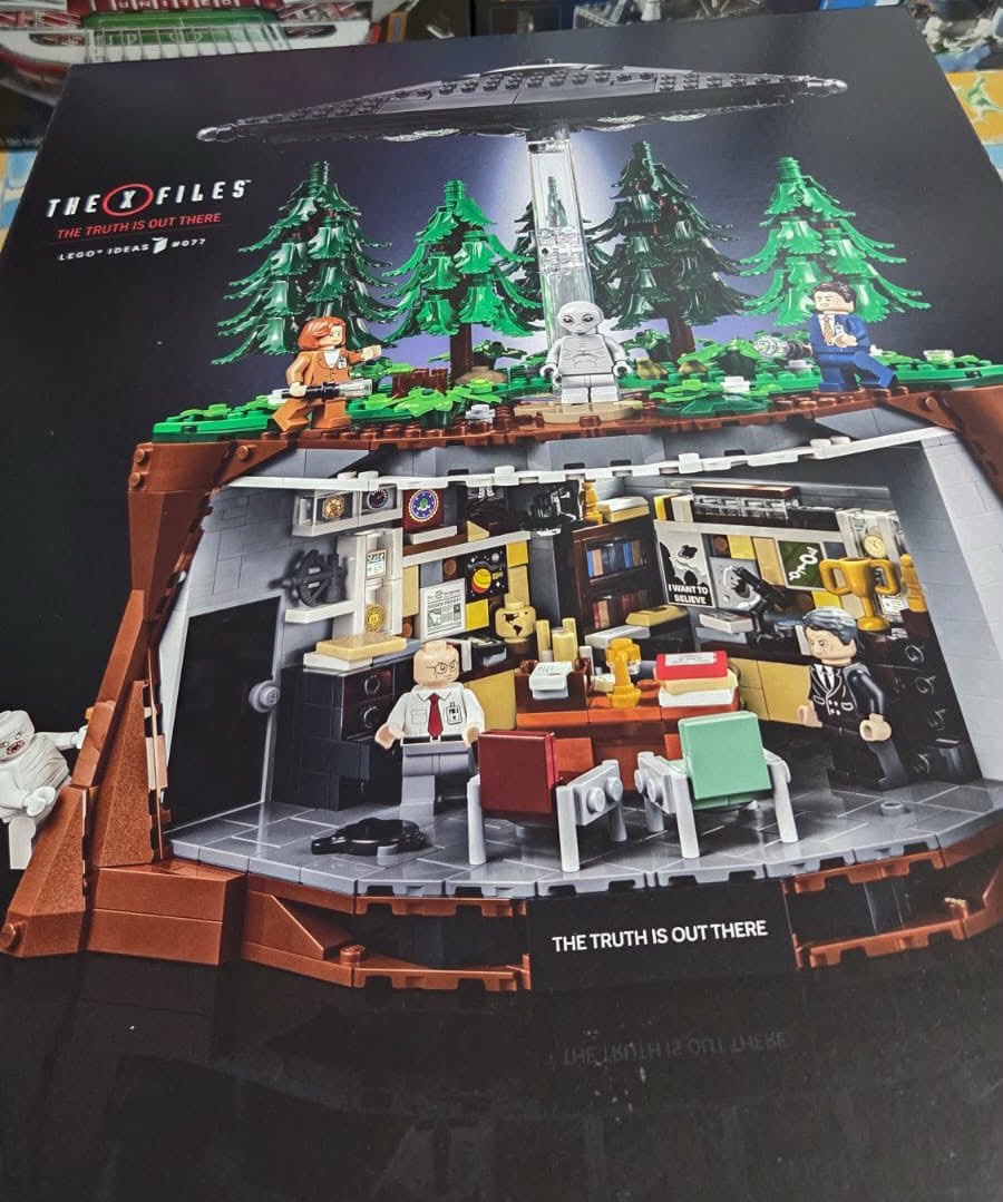 lgmbricks's tweet photo. First Look...
LEGO New Ideas Set - The X-Files
Coming in August for $200
.
.
Please follow for new sets and news.
๐ https://t.co/dcjF4ayLkD
#lego #ideas #thexfiles https://t.co/zhjPJKIYor