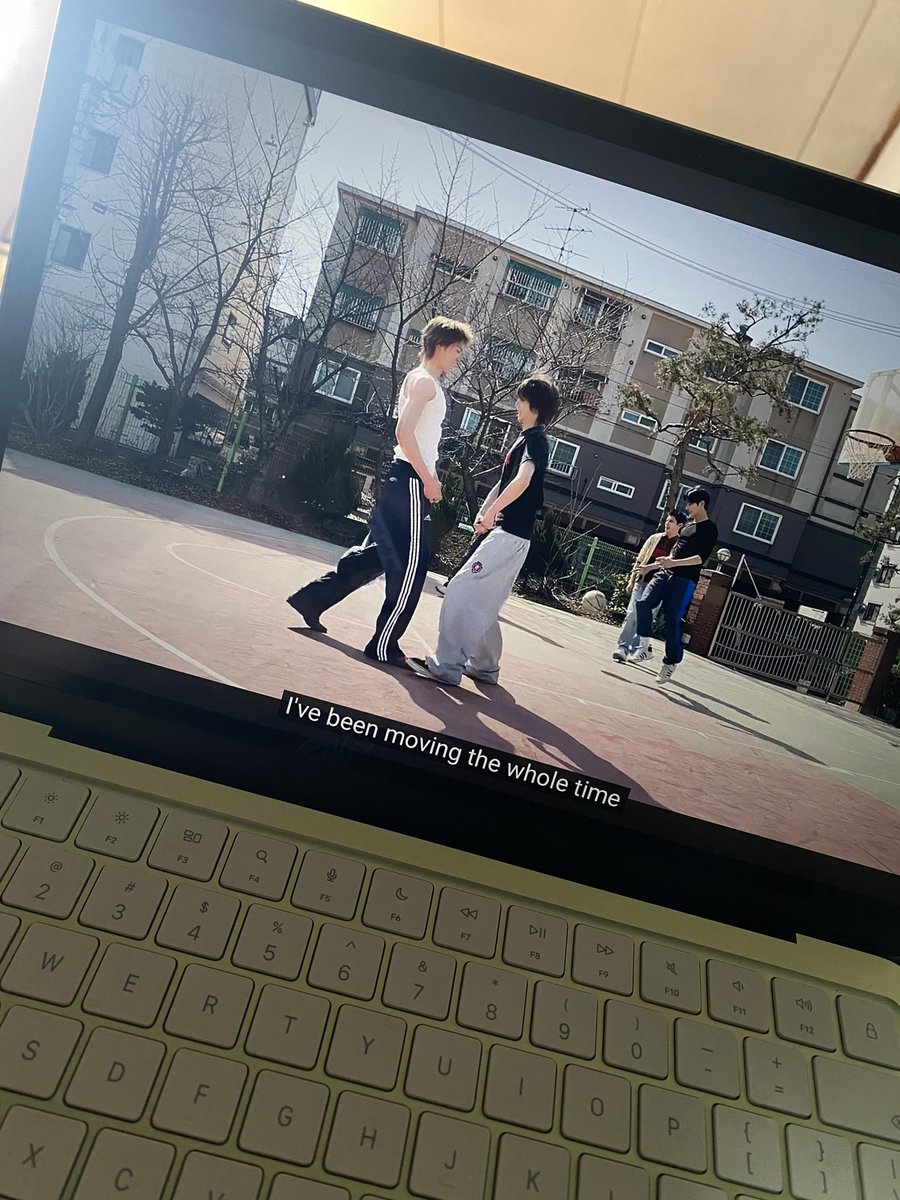 rambleszn's tweet photo. Baru nonton Marhoon maen basket sambil pacaran https://t.co/mavNL9L9qN