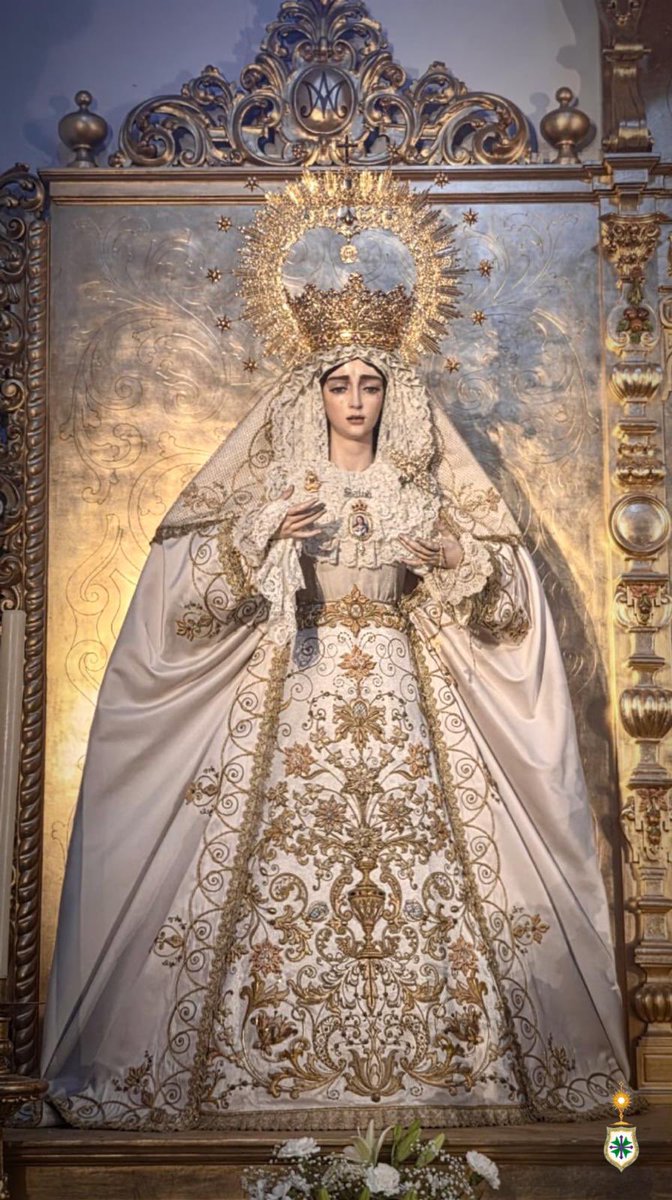 franciscaifas's tweet photo. Salud divina enfermera, buenos días a por el sábado. https://t.co/5us1vAoc4v