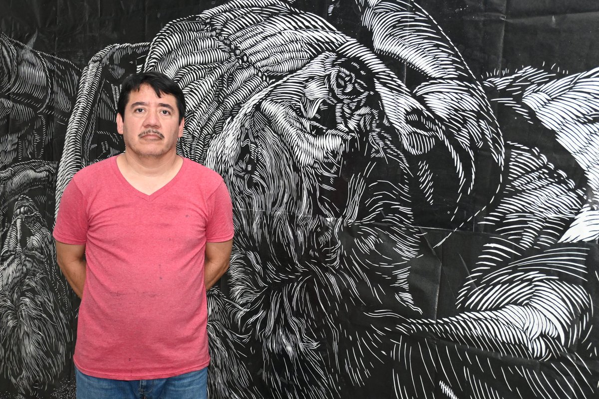 moneroChelo's tweet photo. Entre los artistas golpeados por los porros del
Municipio de Oaxaca de Juárez está Mario Guzmán. Autor de una obra  plastica fundamental, formador de generaciones de jóvenes artistas y un activista comprometido con  su gente. https://t.co/A9ID4BXNrw