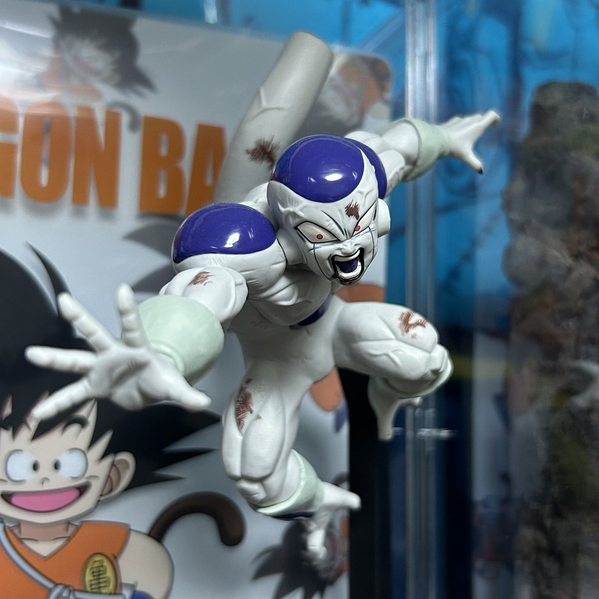 断捨離しながらディスプレイ変更中⁉️ このプライズ達はやっぱり残して