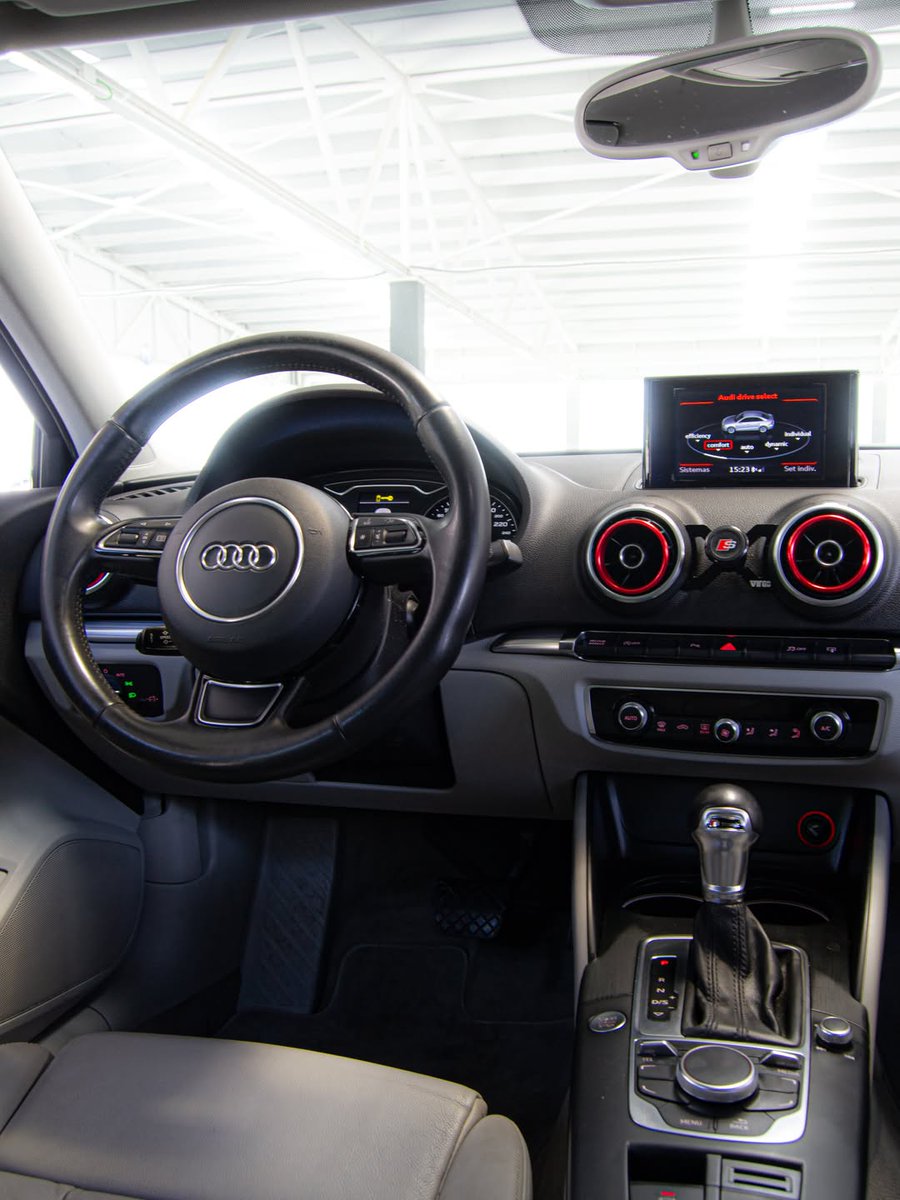 ApexDistrictX's tweet photo. Audi A3 sedán Sline https://t.co/XdyG76uEU4
