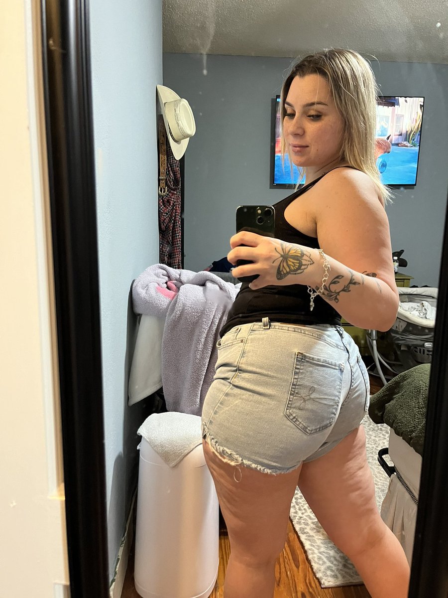 jessybea12's tweet photo. Hi X bored 🥱 https://t.co/4tZa7bTwig