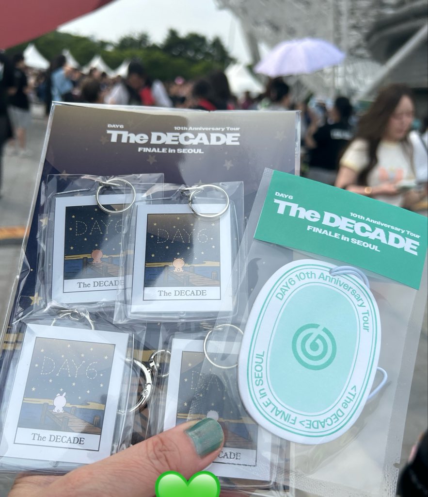 Ytay8neWQi8Py3Y's tweet photo. ่ช่จผใง่ฒใ
ๅฟ้
ใใใฃใใใฉใ็กไบFCใฝใณใ ใซใใใใ๐ญ
#DAY6 #THEDECADE https://t.co/u4bsDTLtqb