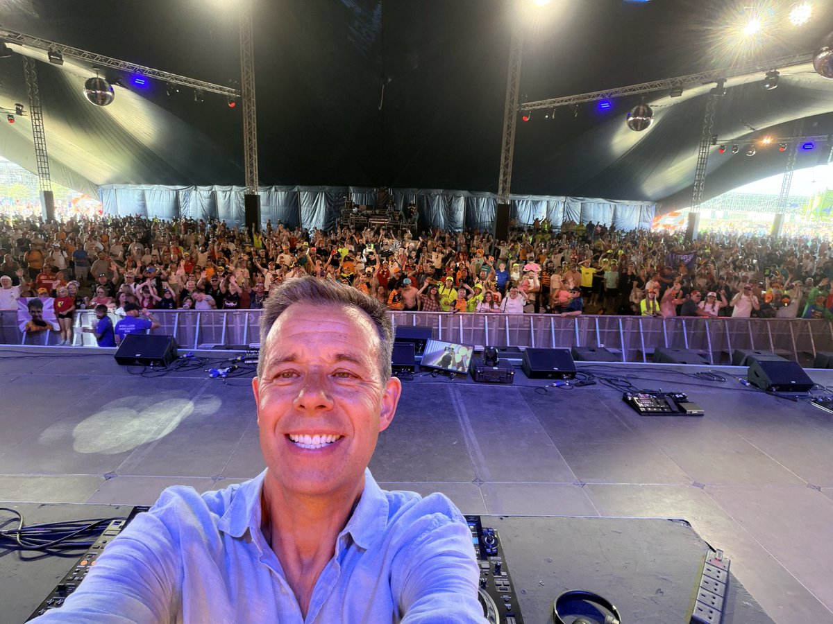 patsharp's tweet photo. @SilverstoneUK thanks for having me to start your engines for the British Grand Prix weekend 🚗🥂♥️🎵🎉🎉💥 https://t.co/cnTCiP5W1O