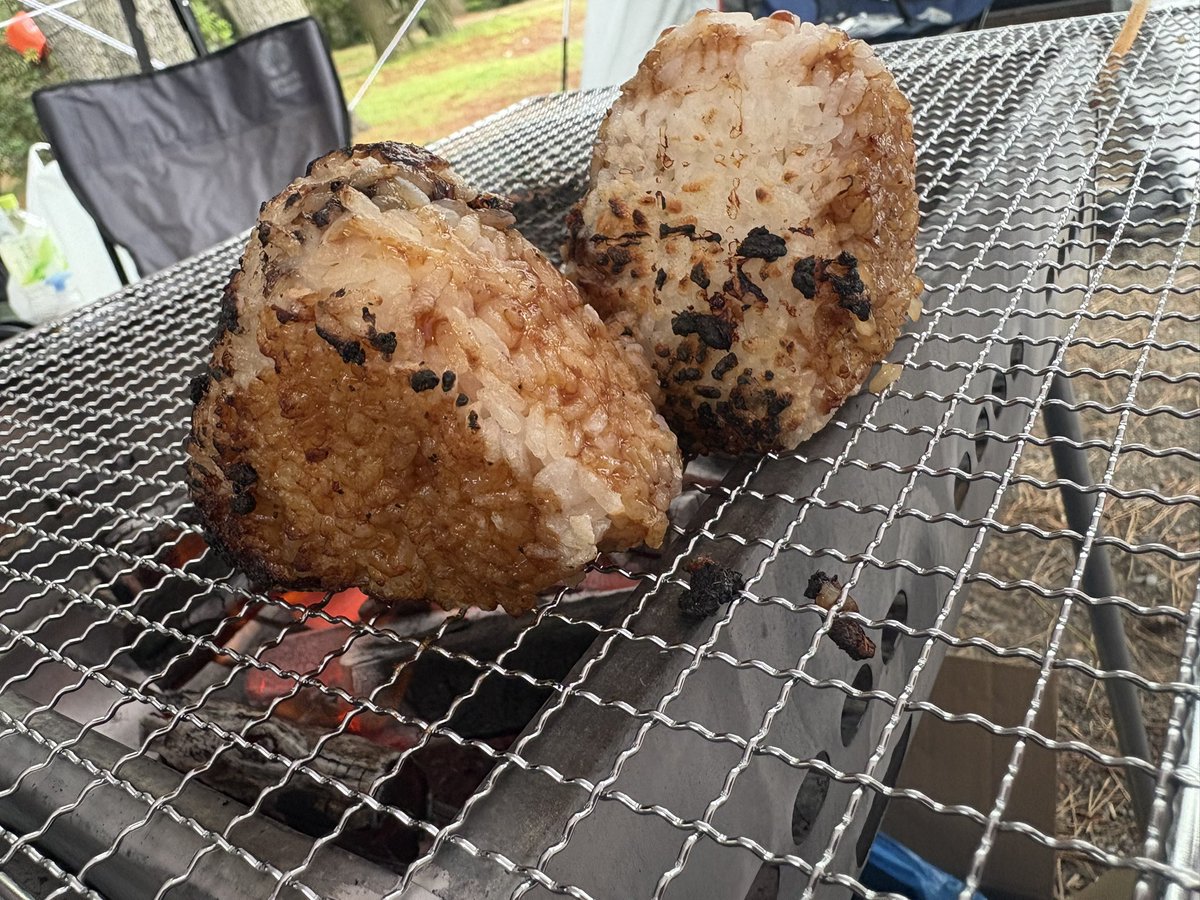 fryuugo01647's tweet photo. 焼きおにぎり🍙 https://t.co/AxdAsXMz8U