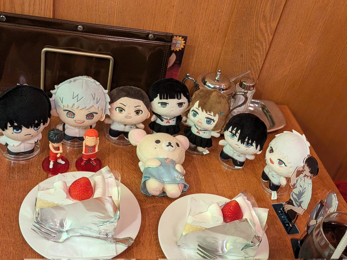 milk_0707's tweet photo. 生贄にされるコリラちゃん https://t.co/v9OPwVyLdM