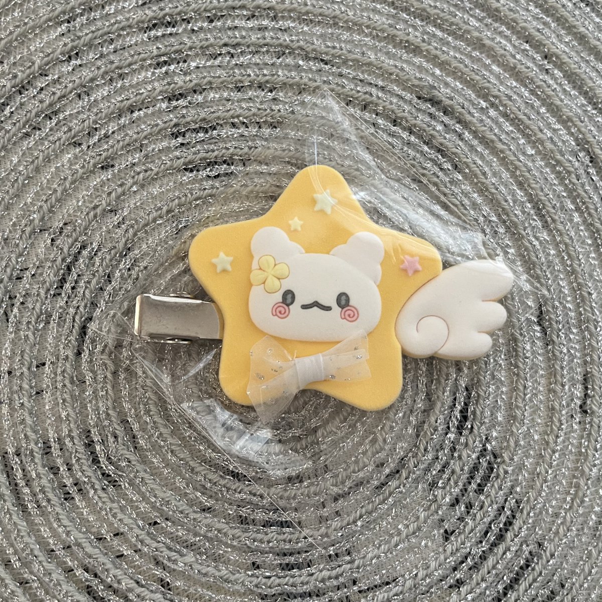 en_won0209's tweet photo. 【交換】サンリオ シークレット前髪クリップ

【譲】はなまるおばけ
 
【求】 シナモロール シナモン

郵送での交換希望です📮 お心当たりのある方、リプまたはdmにてお声がけお願いいたします🙇🏻‍♀️💞 https://t.co/xMnL7e8k9a