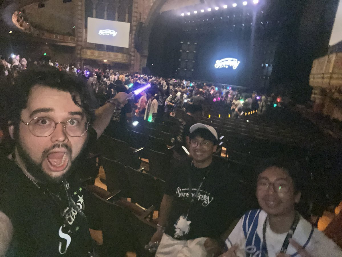 zirc1n's tweet photo. @hololive_En First holo concert was SO PEAKKKKKK https://t.co/WlU16j4jCa