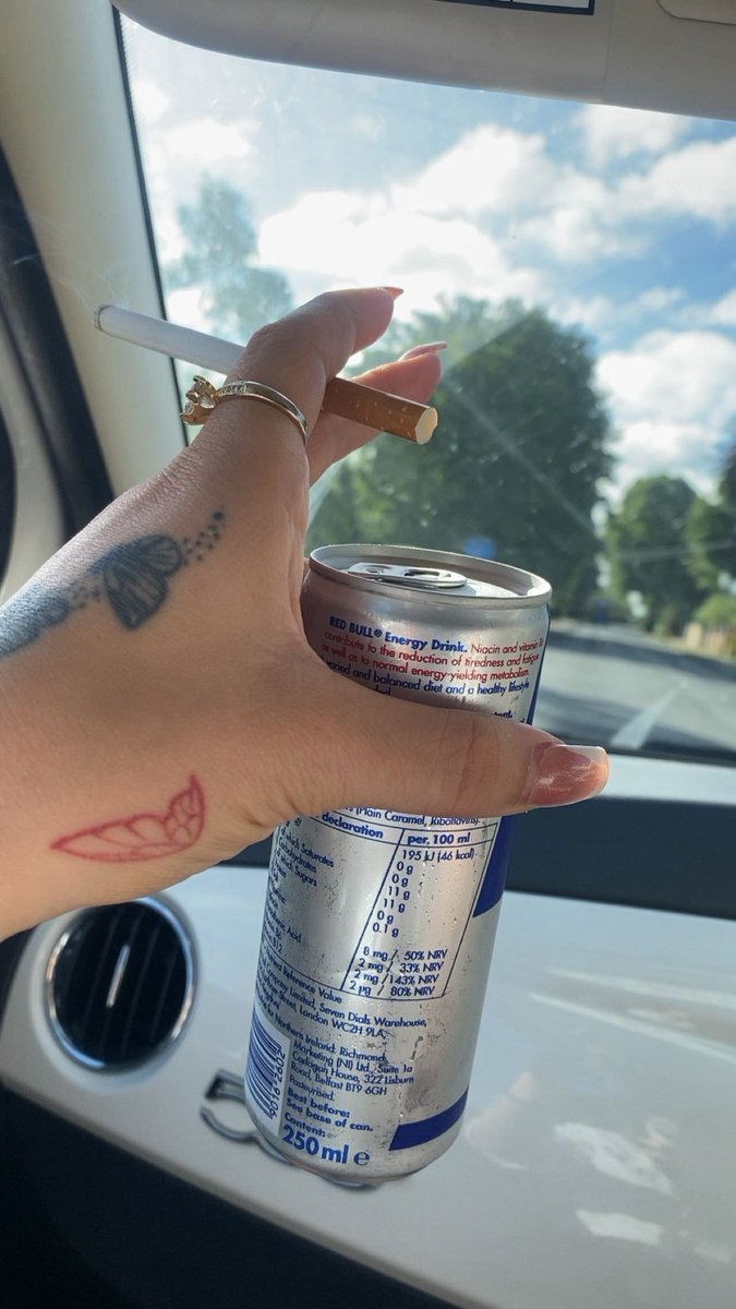 MissRed66x's tweet photo. Morning Findom 🚬 https://t.co/1aO1pmJNnV