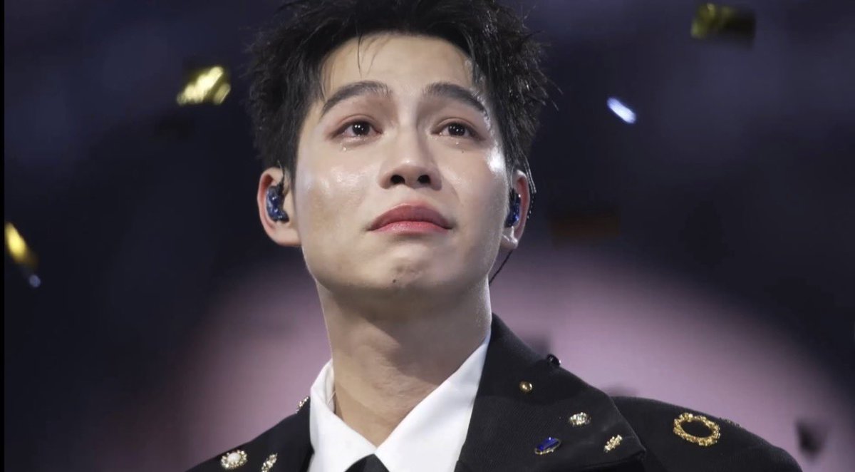 salamona212's tweet photo. My beautiful, handsome human being, you know one of my biggest dreams is meeting you in person. I can’t wait to interact with the kindest, most humble soul I’ve ever seen. I truly love everything about you. You’re so genuinely kind to everyone, and that’s one of the many reasons I admire you so much.

I love you, and I hope you’re living a happy, healthy life. Please take good care of yourself until the day we finally meet. 

@Firstkpp love you na ❤️😍

#FirstKanaphan