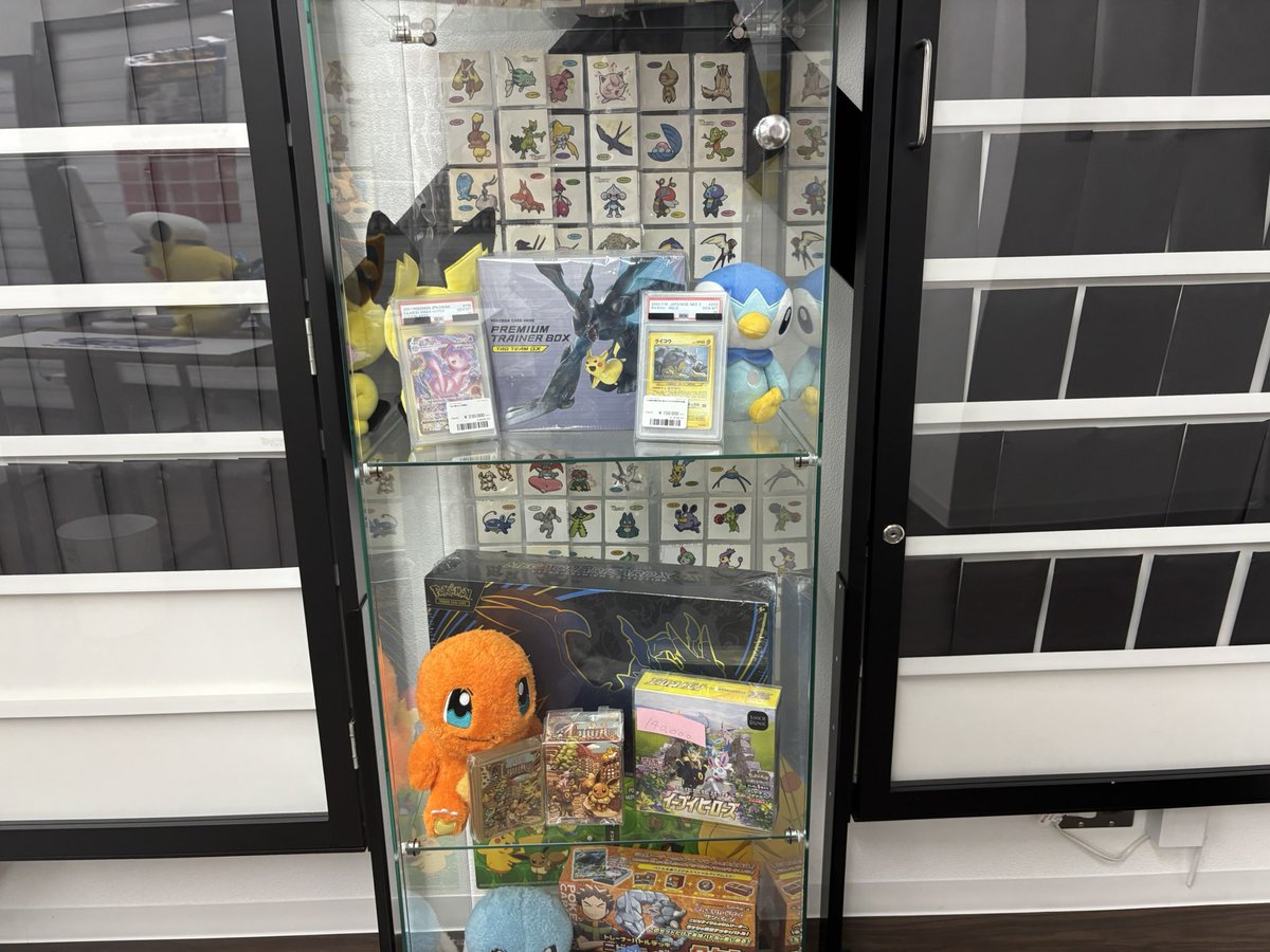 cardshop151's tweet photo. 🎉本日プレオープン🎉

Card Shop 151 が本日プレオープンしました！

厳選シングル・オリパをご用意して皆さまのご来店をお待ちしております✨

📍東京都千代田区外神田3-16-13 AKIHABARA KADAN 6F

ぜひお気軽に遊びに来てください！グランドオープンもお楽しみに！ https://t.co/BqzKQgfeY9